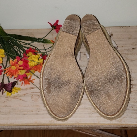 Steve Madden Tulipp Wedge Canvas Sandals, size 7 - Picture 5 of 6